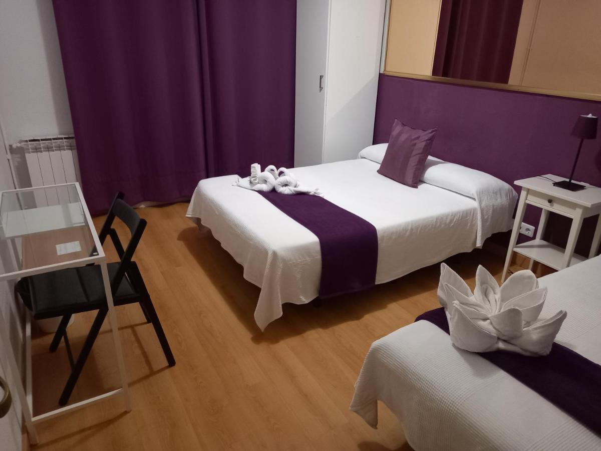 Hostal Muntaner Barselona Dış mekan fotoğraf