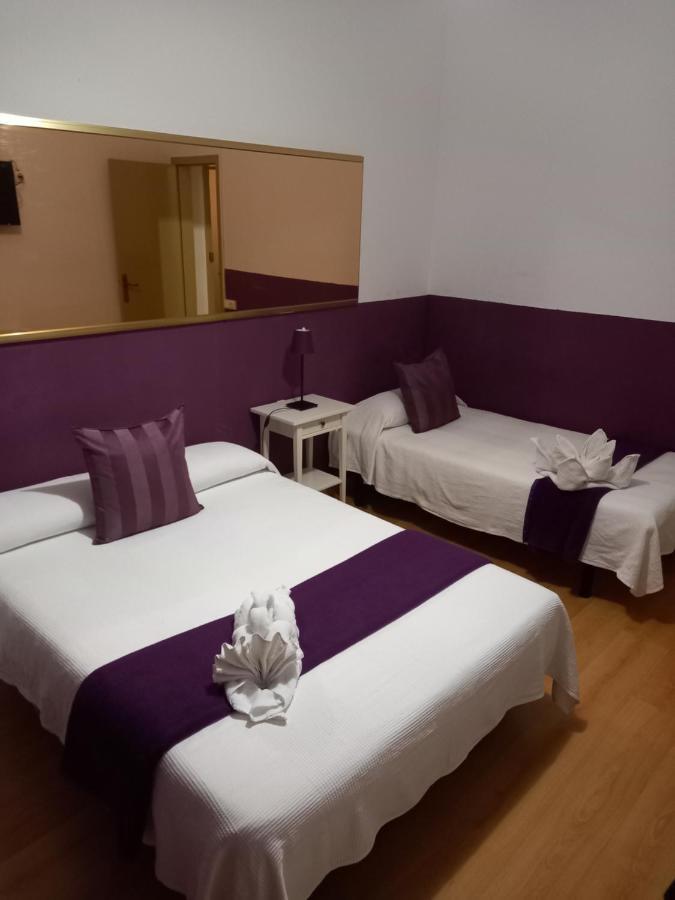 Hostal Muntaner Barselona Dış mekan fotoğraf